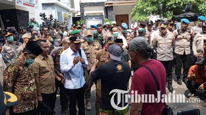 Tanggapi Polemik Makam Modern di Tanggunggunung, Bupati Tulungagung Sarankan HGU Digugat