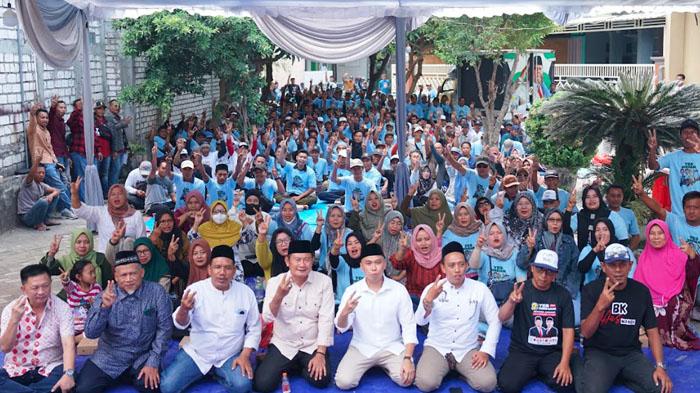 Cabup Lamongan Yuhronur Efendi Ajak Kampanye Santun dan Tak Balas Rusak Banner: Ganti Baru