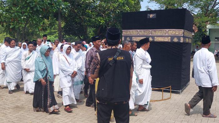 618 Jemaah Haji Sampang Dapat Uang Saku Rp3,4 Juta, Dibagikan di Asrama Haji Surabaya