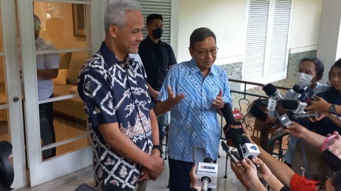 Calon-Presiden-Ganjar-Pranowo-menyambangi-kediaman-Wakil-Presiden-ke-11-RI-Boediono.jpg