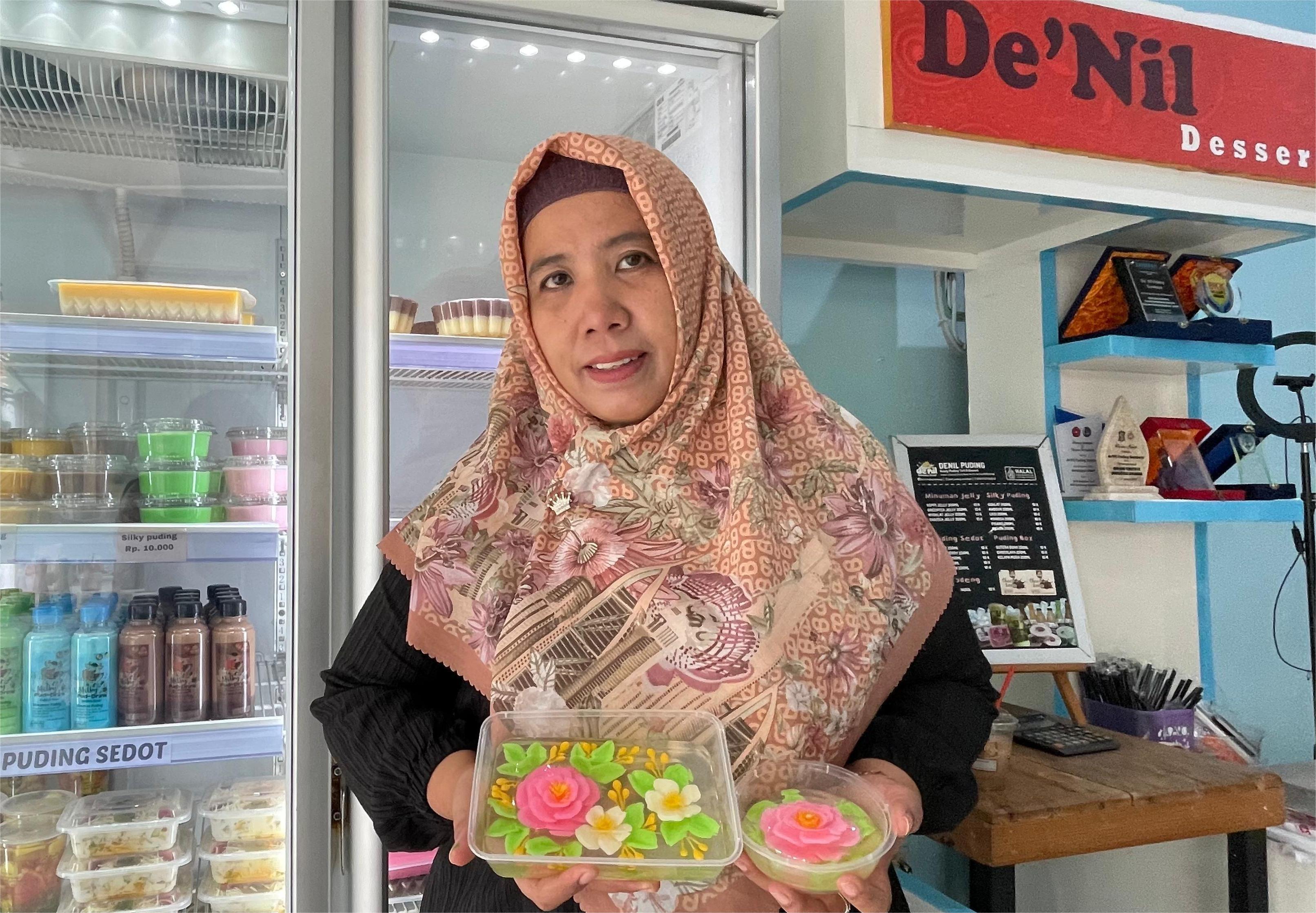 DeNil-Puding-Surabaya-merupakan-UMKM-yang-dirintis-oleh-pasangan-suami-istri.jpg