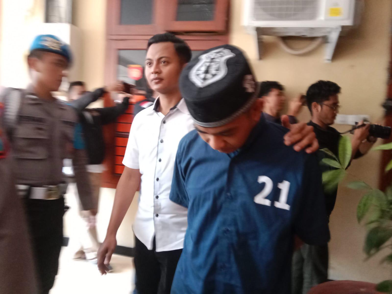 2 Pegawai Honorer Pemkab Lumajang Dicokok Polisi, Terlibat Sindikat Narkoba 4,87 Gram Sabu Diamankan