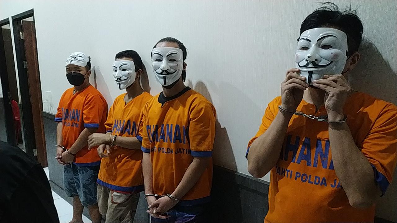 Komplotan Hacker Pencuri Data Perbankan di 70 Negara Diciduk Polda Jatim, Website Palsu Jadi Modal