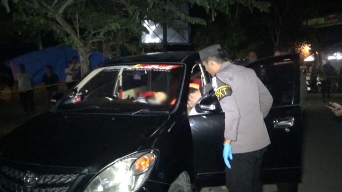 Sopir Kena Serangan Jantung saat Jemput Penumpang, Mobil di Magetan Oleng Tabrak Motor di Parkiran