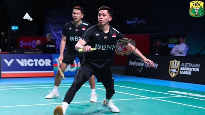 Fajar-AlfianMuhammad-Rian-Ardianto-tak-menemui-kesulitan-di-babak-pertama-Australian-Open-2023.jpg