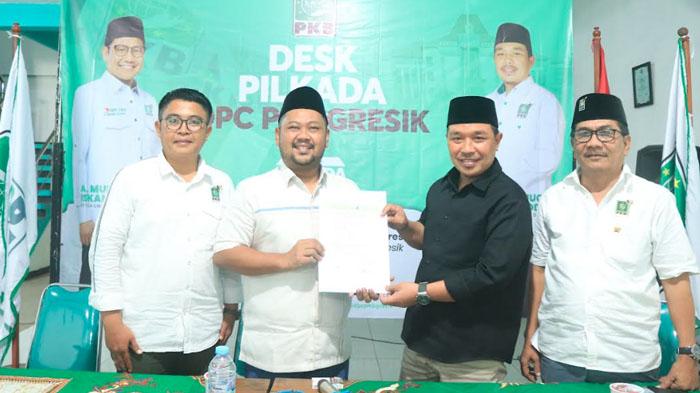 Makan Siang Bersama, Gus Yani Kembalikan Formulir Pendaftaran Bakal Calon Bupati Gresik ke PKB