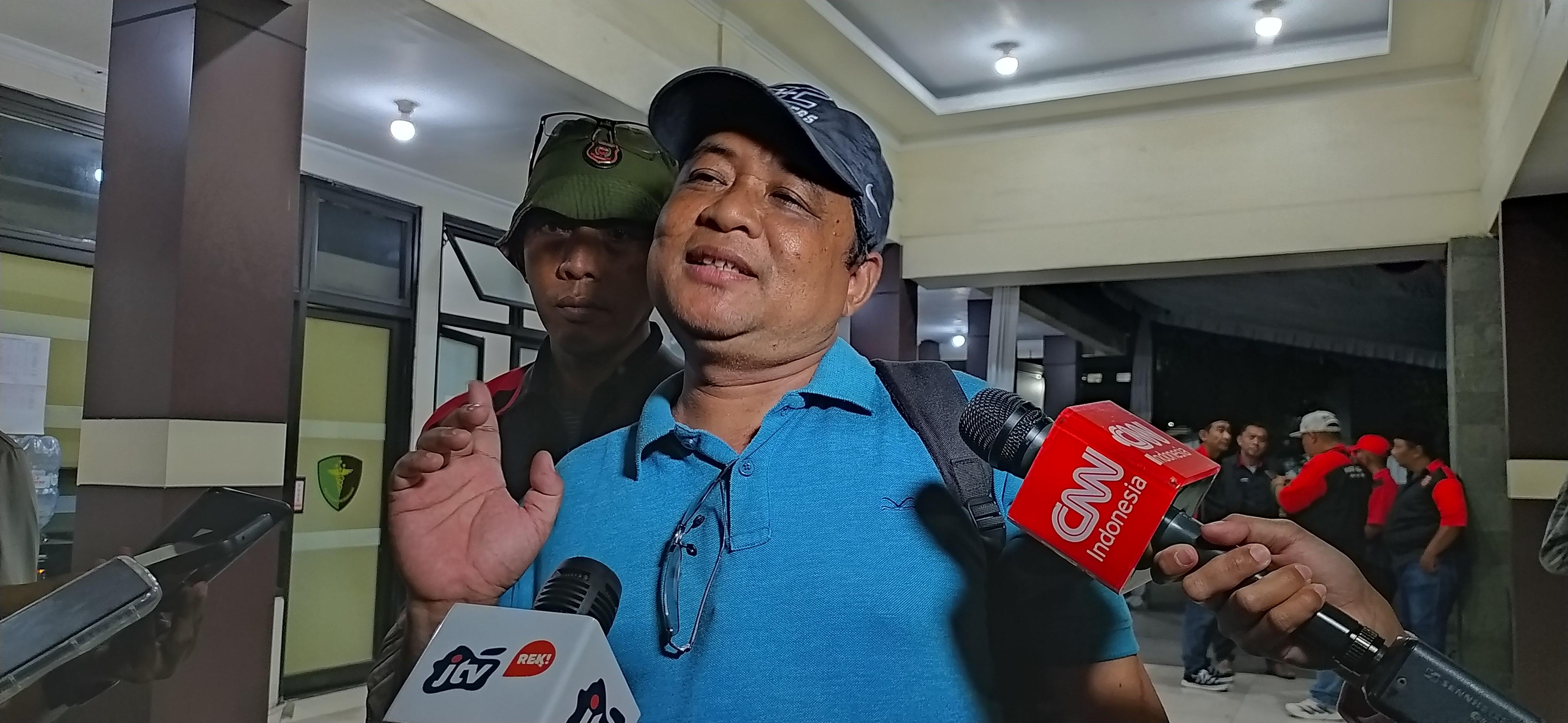 Fauzi Kehilangan 4 Keponakan dalam Tragedi di Ponpes Al Khoziny Sidoarjo, Minta Penyelidikan Segera