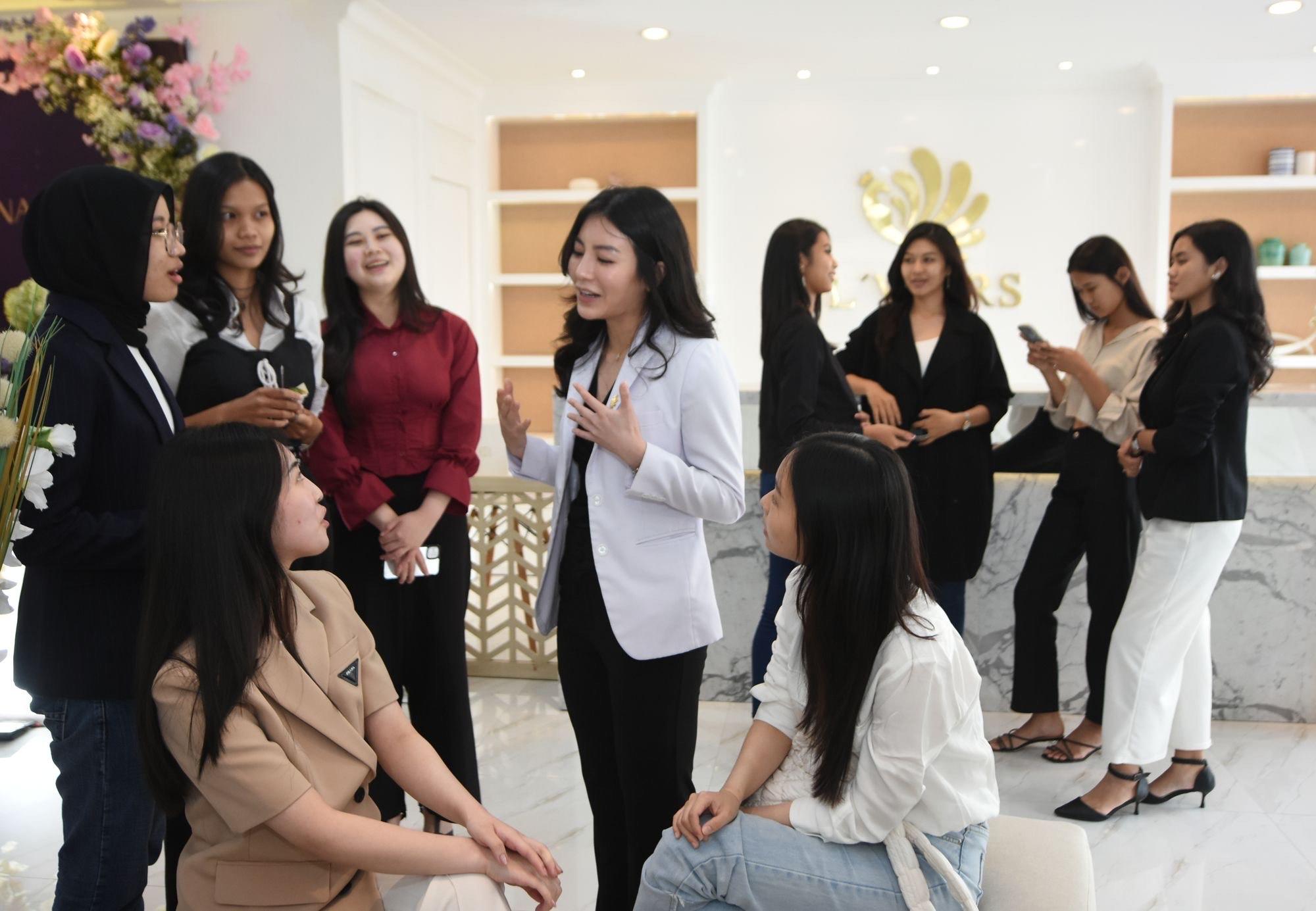 Jadikan Penampilan Maksimal, Finalis Miss Universe Indonesia Jatim 2023 Dapat Perawatan dari L’Viors