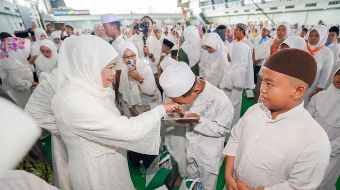 Muslimat NU Santuni 1.000 Anak Yatim, Turut Datangkan Syeikh Syahawi dari Mesir