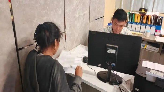 Gadis-muda-asal-Palembang-bingung-karena-uang-12-juta-mendadak-menghilang.jpg