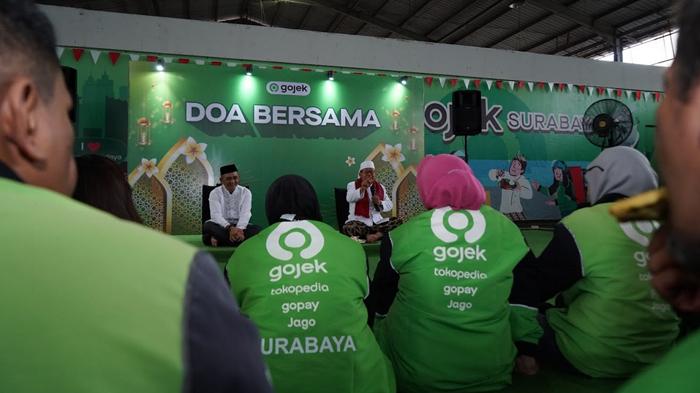 Gojek-menyelenggarakan-kegiatan-Doa-Bersama-dengan-Mitra-Driver-di-Surabaya.jpg