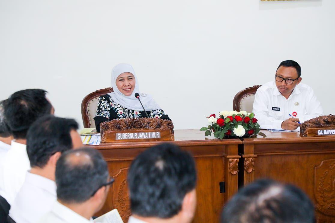 Gubernur-Jatim-Khofifah-Indar-Parawansa-langsung-memimpin-rakor-program.jpg