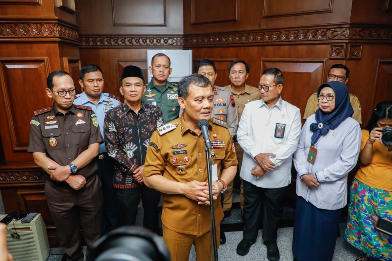 Gubernur-Jawa-Tengah-Ahmad-Luthfi-menyatakan-wilayahnya-siap-menyambut-nataru.jpg