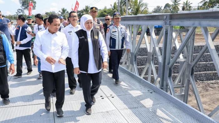 Gubernur-Khofifah-Resmikan-Jembatan-Mujur-II-Keloposawit-Lumajang-Koneksitas-Ekonomi.jpg