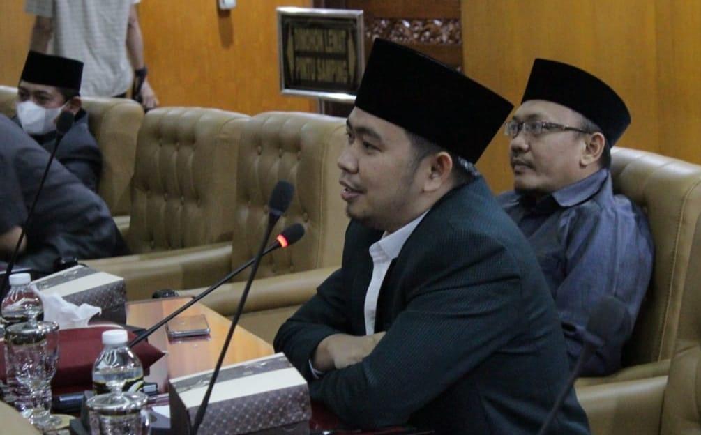 Gus-Muhammad-Fawait-Ketua-Fraksi-Partai-Gerindra-Jatim.jpg