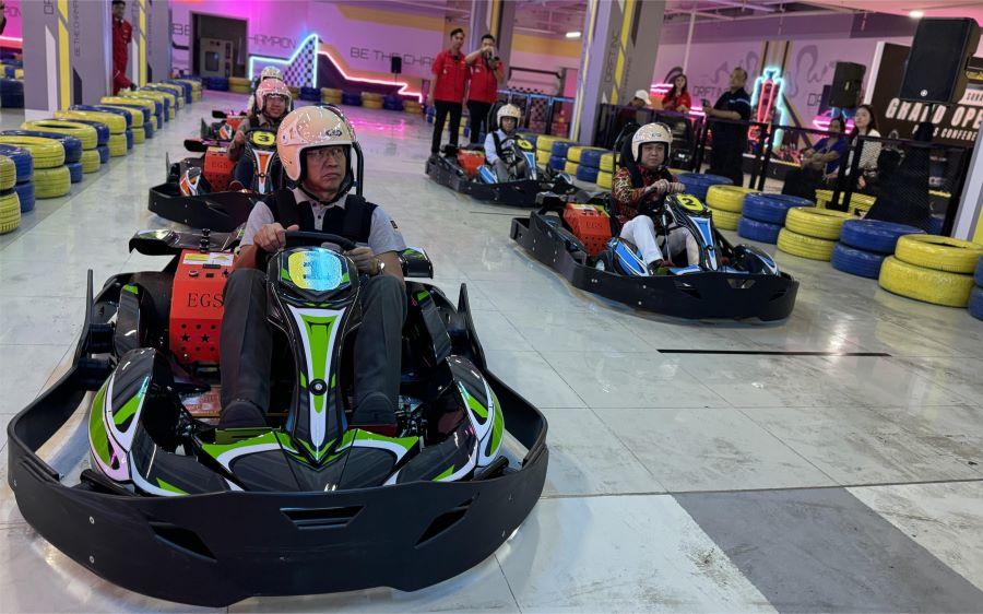 Harga-tiket-wahana-sirkuit-gokart-di-Grand-City-Mall-Surabaya-yang-dibuka-menjelang-libur-natal.jpg
