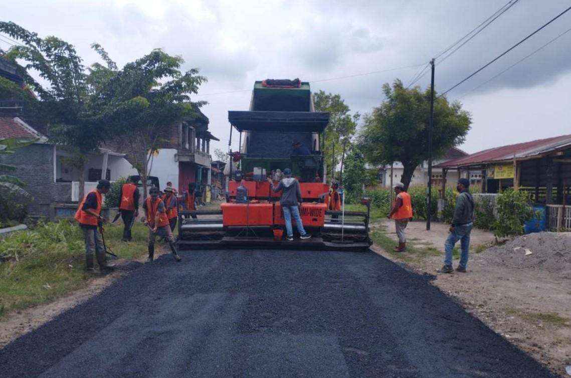 Ilustrasi-Perbaikan-jalan-di-Ponorogo-beberapa-waktu-lalu.jpg