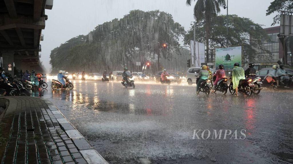 Ilustrasi-hujan-petir-di-wolayah-Jawa-Timur.jpg