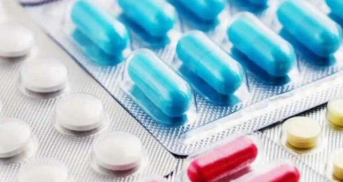 Ilustrasi-obat-yang-salah-yang-diberikan-apotek-kepada-pasien-berobat.jpg