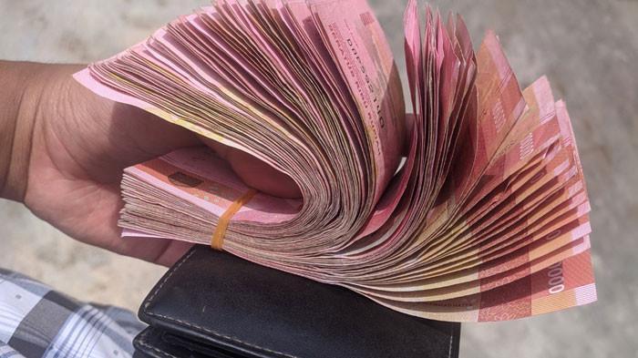 Camat Tagih Uang Perbaikan Jalan ke Perusahaan Besar, Tapi Ditransfer ke Rekening Pribadi Kades