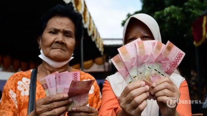 Ilustrasi-warga-menerima-bantuan-sosial-atau-bansos-atau-BLT.jpg
