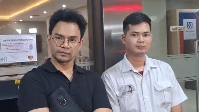 Insanul-Fahmi-usai-menjalani-pemeriksaan-soal-kasus-rekaman-CCTV-rumah-Inara-Rusli.jpg