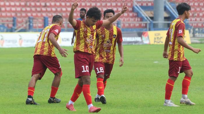Inter-Kediri-saat-melakukan-selebrasi-usai-mencetak-gol-ke-gawang-Banyuwangi-Putra.jpg