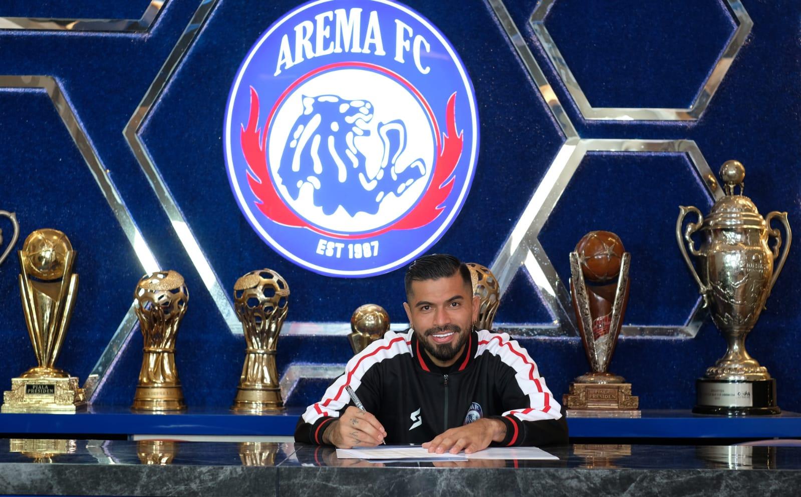 Julian-Guevara-resmi-teken-kontrak-berama-Arema-FC.jpg