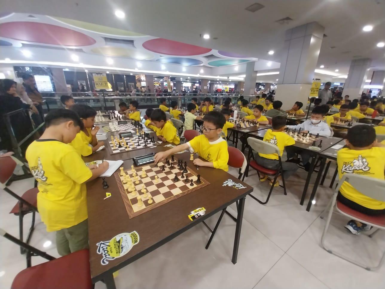 Junior-Rapid-Chess-Championship-2025-yang-digelar-di-BG-Junction-Mall-Surabaya.jpg