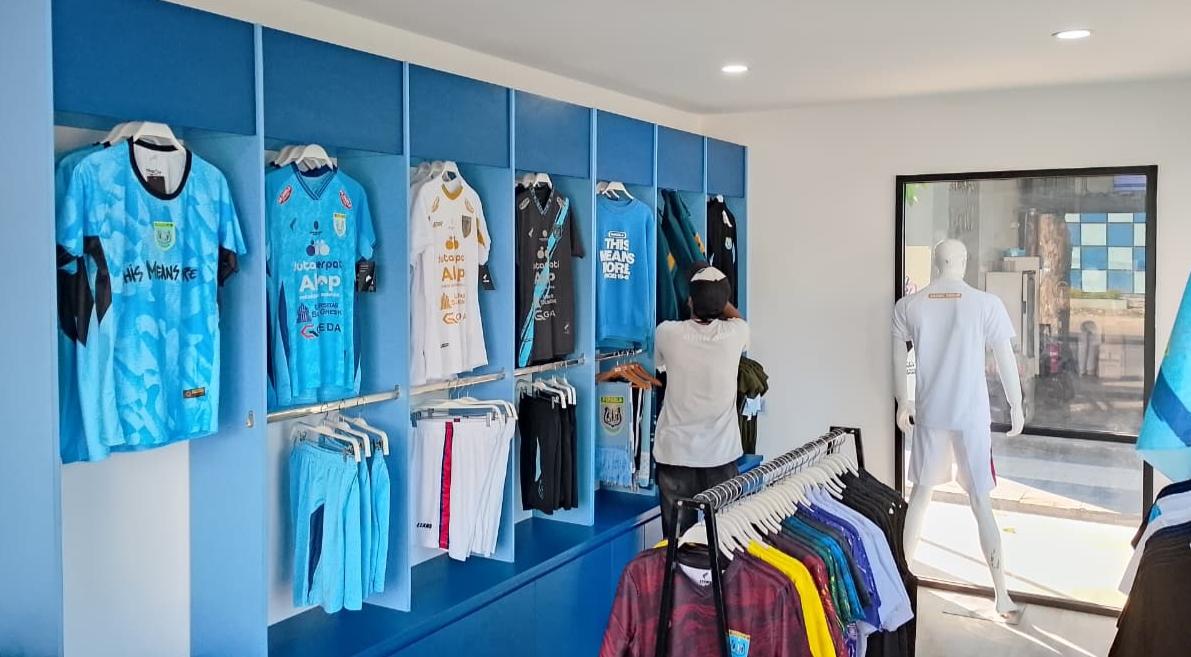KEMBANGKAN-BISNIS-Sektor-bisnis-yang-sedang-dikbangkan-Manajemen-Persela.jpg