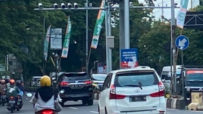 Kamera-ETLE-yang-telah-terpasang-di-Jalan-Ahmad-Yani-Kota-Malang-ilustrasi-etle.jpg