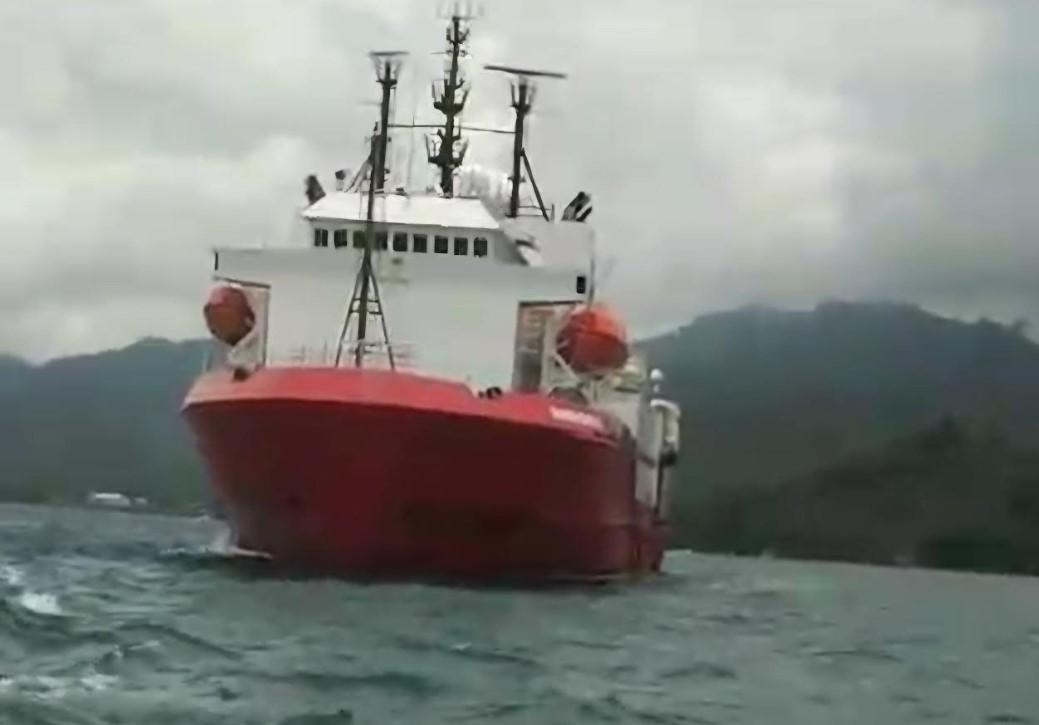 Kapal-PT-Pertamina-Hulu-Energi-PHE-Jambi-Merang-sedang-melakukan-Survei-Seismik.jpg
