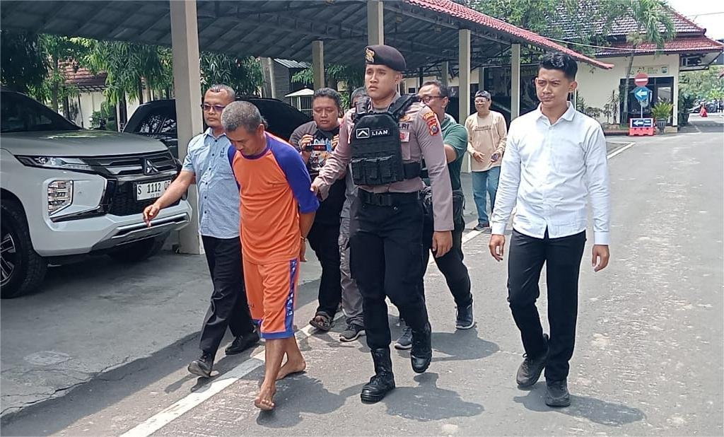 Kapolres-Jombang-AKBP-Ardi-Kurniawan-saat-hadir-dalam-Konferensi-Pers.jpg