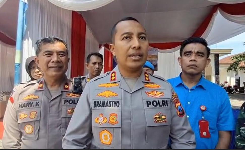 Sadis, 2 Pelajar Kediri Bacok Korban hingga Jari Nyaris Putus Lalu Rampas Motor, Polisi Beber Modus