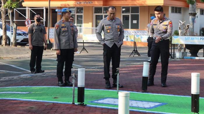 Sidak ke Satpas Singosari, Kapolres Malang Cek Lintasan Praktik SIM hingga Antisipasi Calo