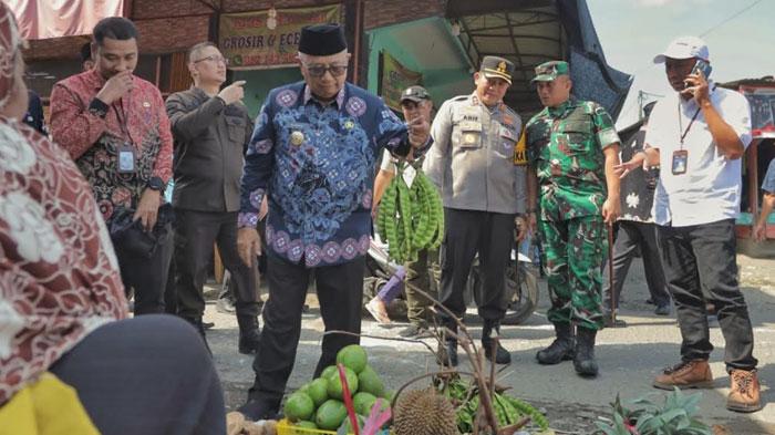 Sidak ke Pasar Wlingi Blitar, Kapolres dan Bupati Antisipasi Kenaikan Harga Sembako
