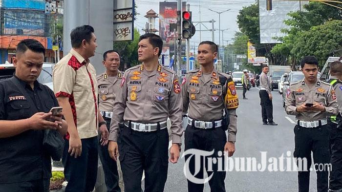 Kasat-Lantas-Polresta-Malang-Kota-Kompol-Aristianto-Budi-Sutrisno-meninjau-ETLE.jpg