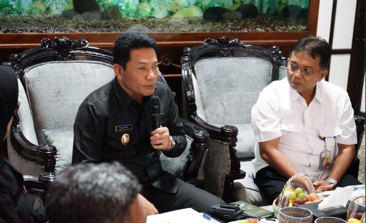 Kepala-BBWS-Brantas-dan-Plt-Bupati-Sidoarjo-saat-bertemu-di-Pendopo-Delta-Wibawa.jpg