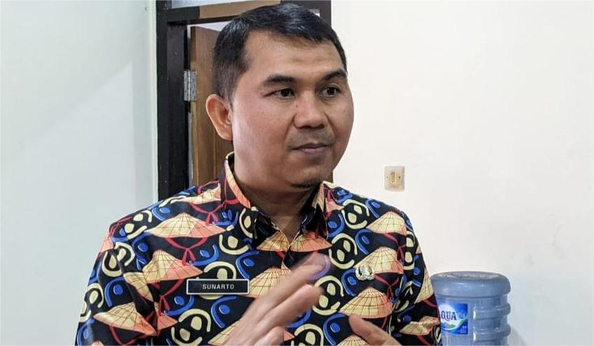 Kepala-Dinas-Kesehatan-Pengendalian-Penduduk-dan-Keluarga-Berencana-Trenggalek-dr-Sunarto.jpg