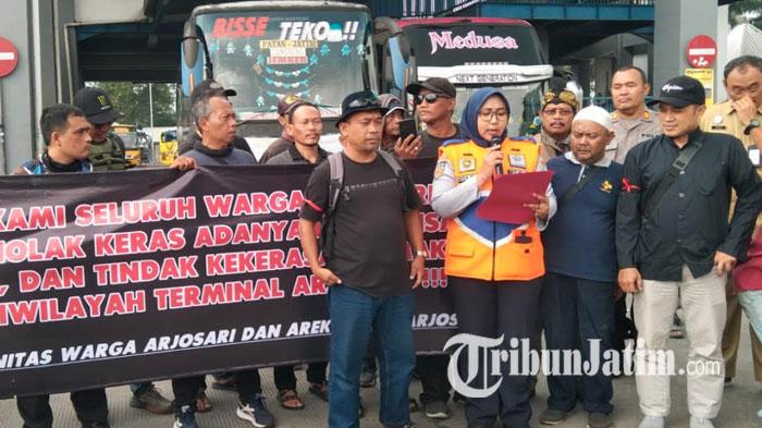 Pasca Pengeroyokan Letda Abu Yamin, Warga Gelar Aksi Tolak Premanisme di Terminal Arjosari Malang