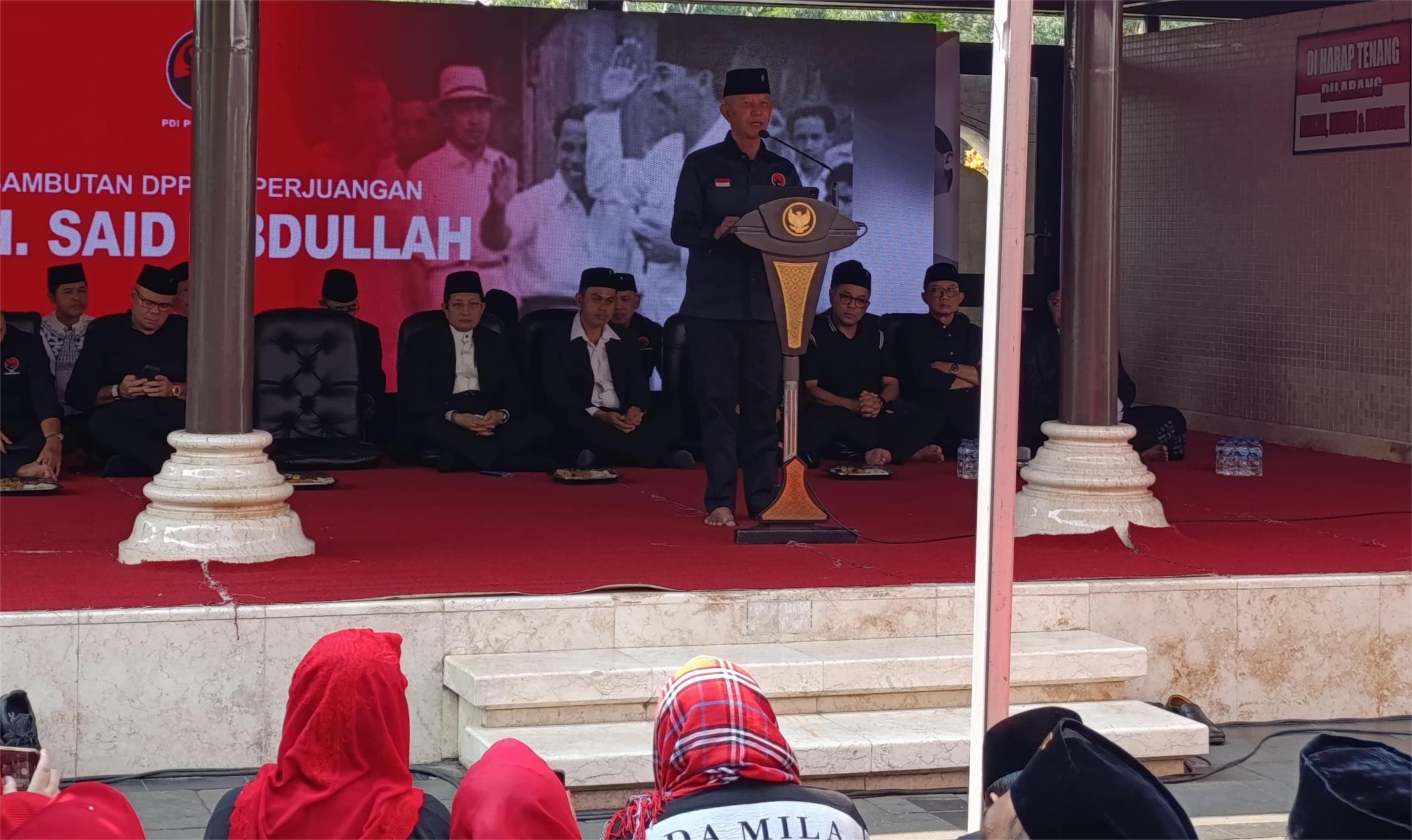 Ketua-DPD-PDIP-Jatim-Said-Abdullah-membacakan-sambutan-Ketum-PDIP-Megawati.jpg