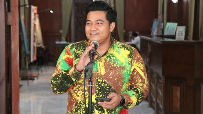 Ketua-DPRD-Gresik-Muhammad-Syahrul-Munir-menegaskan-agar-OPD-tidak-mengganti-pegawai-non-asn.jpg