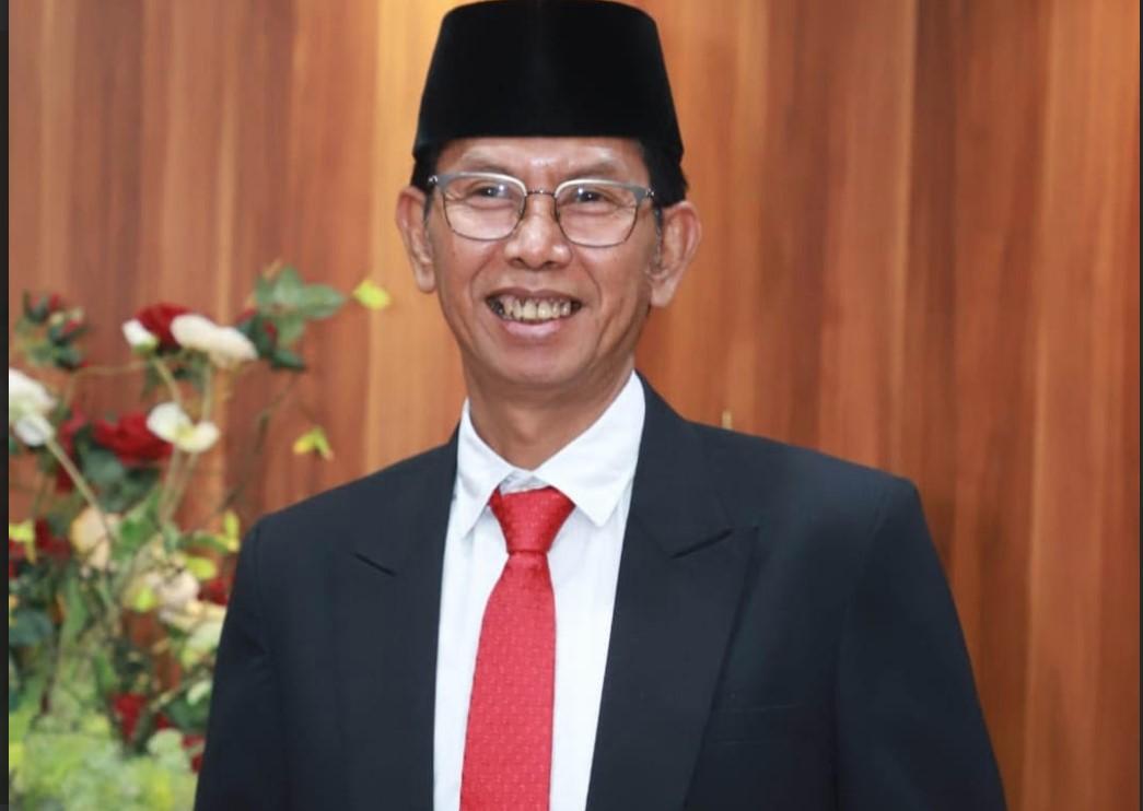 Ketua-DPRD-Kota-Surabaya-Adi-Sutarwijono-dalam.jpg