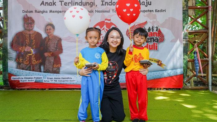 Peringati Hari Anak Nasional, Mbak Cicha Ingatkan Peran Ortu Pada Tumbuh Kembang Anak: Bukan Gadget