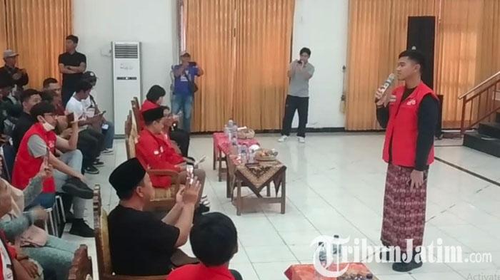 Ketua-umum-PSI-Kaesang-Pangarep-menyampaikan-kata-sambutan-di-acara-magetan.jpg