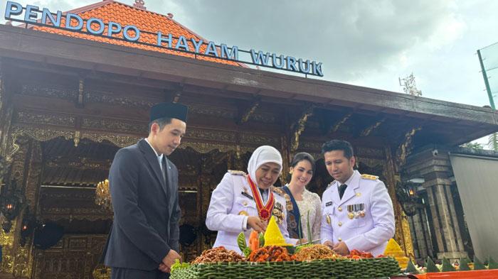 Khofifah dan Emil Resmi Dilantik, Disambut Syukuran dan Potong Tumpeng