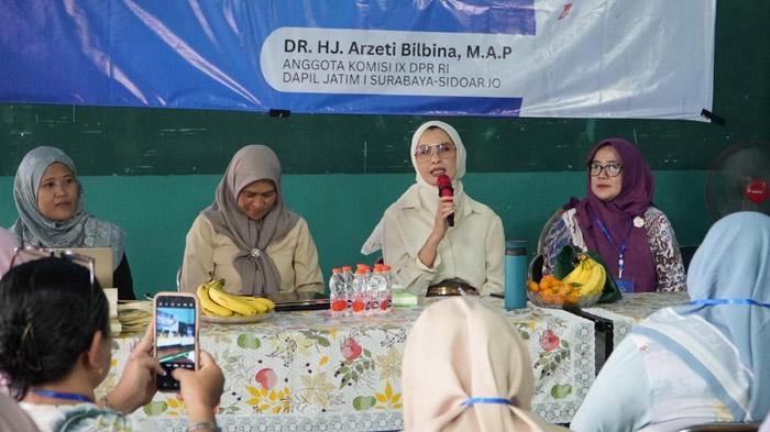 Komisi-IX-DPR-RI-bersama-mitra-kerja-Badan-Gizi-Nasional-menggelar-sosialisasi-MBG.jpg