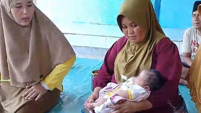 Pengakuan Ibu di Sampang yang Bayinya Punya 24 Jari, Pernah Merasa Aneh Lihat Kaki Kepiting