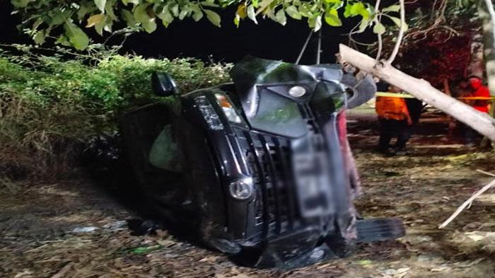 Kondisi-mobil-setelah-nyemplung-ke-selokan.jpg