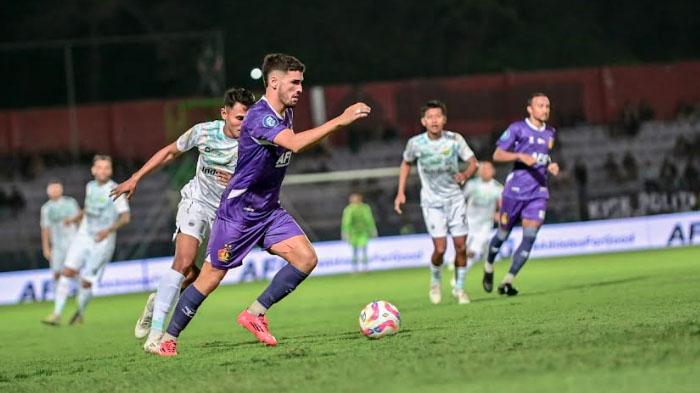 Laga-Persik-Kediri-vs-Persib-Bandung-pada-pekan-ke-9-Liga-1-20242025-di-Stadion-Brawijaya-Kediri.jpg
